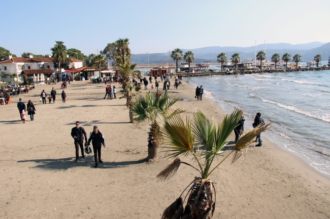 Muğla'da kar ve deniz keyfini bir arada yaşadılar